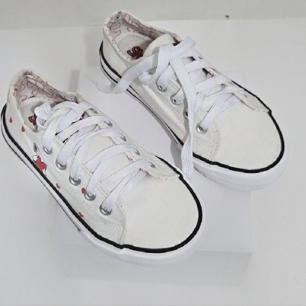 Peanuts Snoopy Hearts White Canvas Lace-Up Shoes  Size 11 Unisex